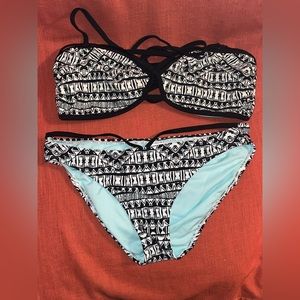 Xhilaration 2 piece Bikini Medium
